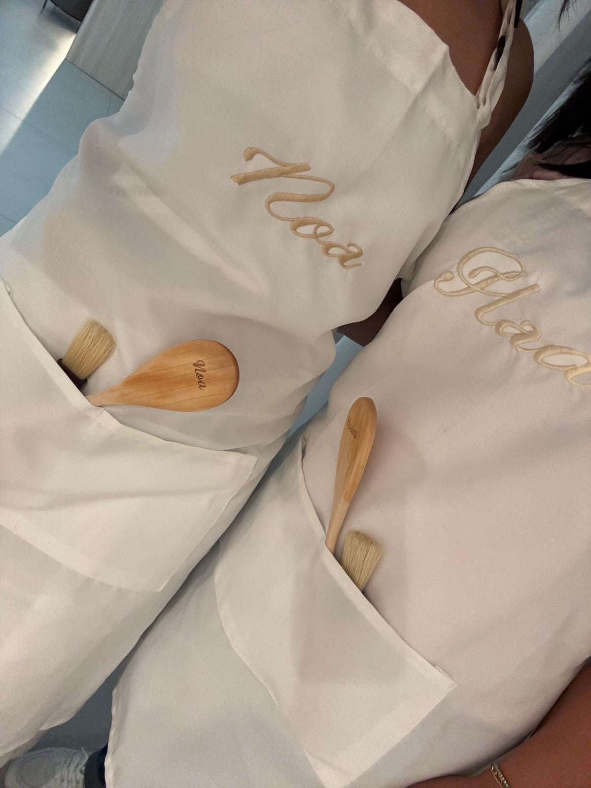 Personalized White Apron – One Name Embroidery