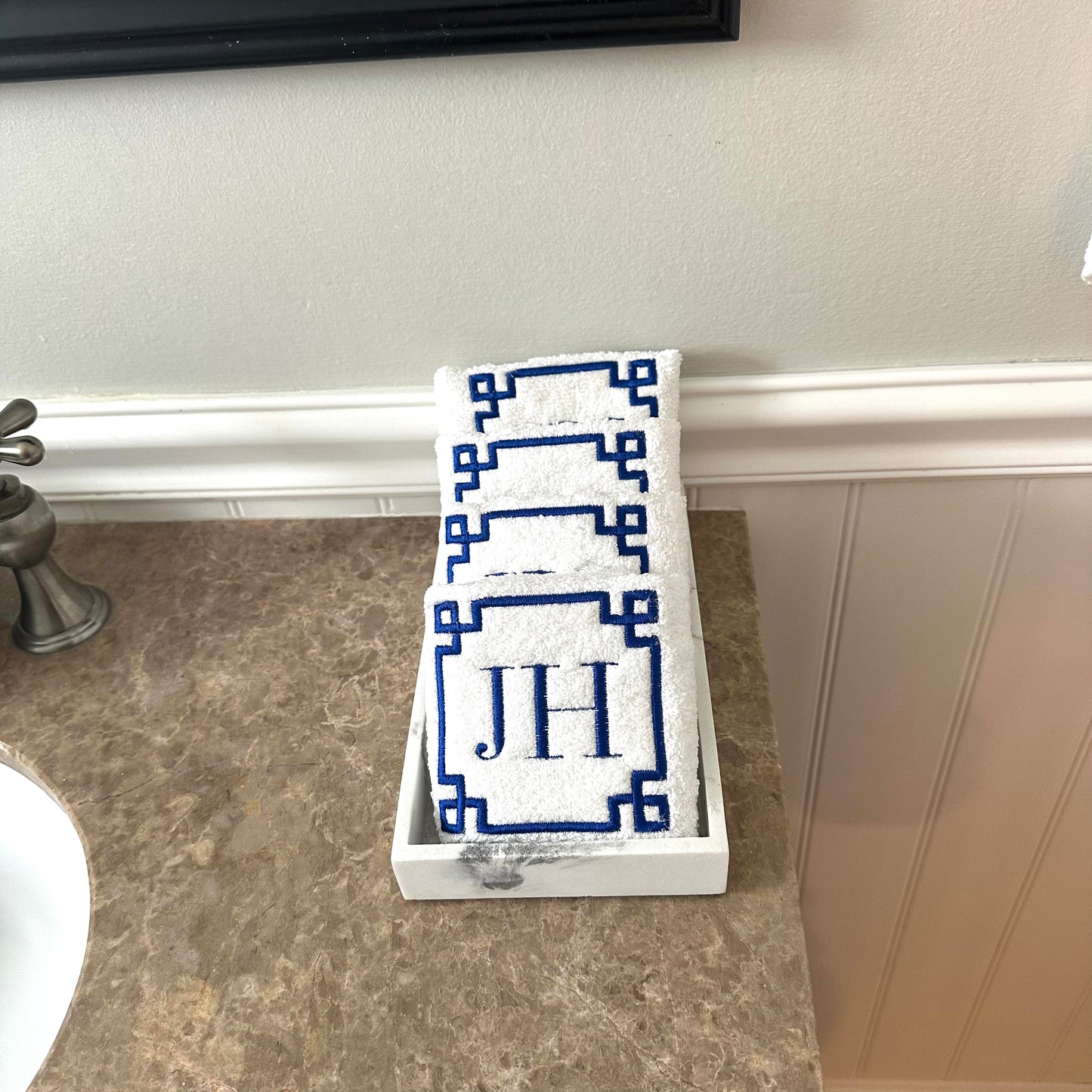 Set of hand Towels (Total of 4 pieces)