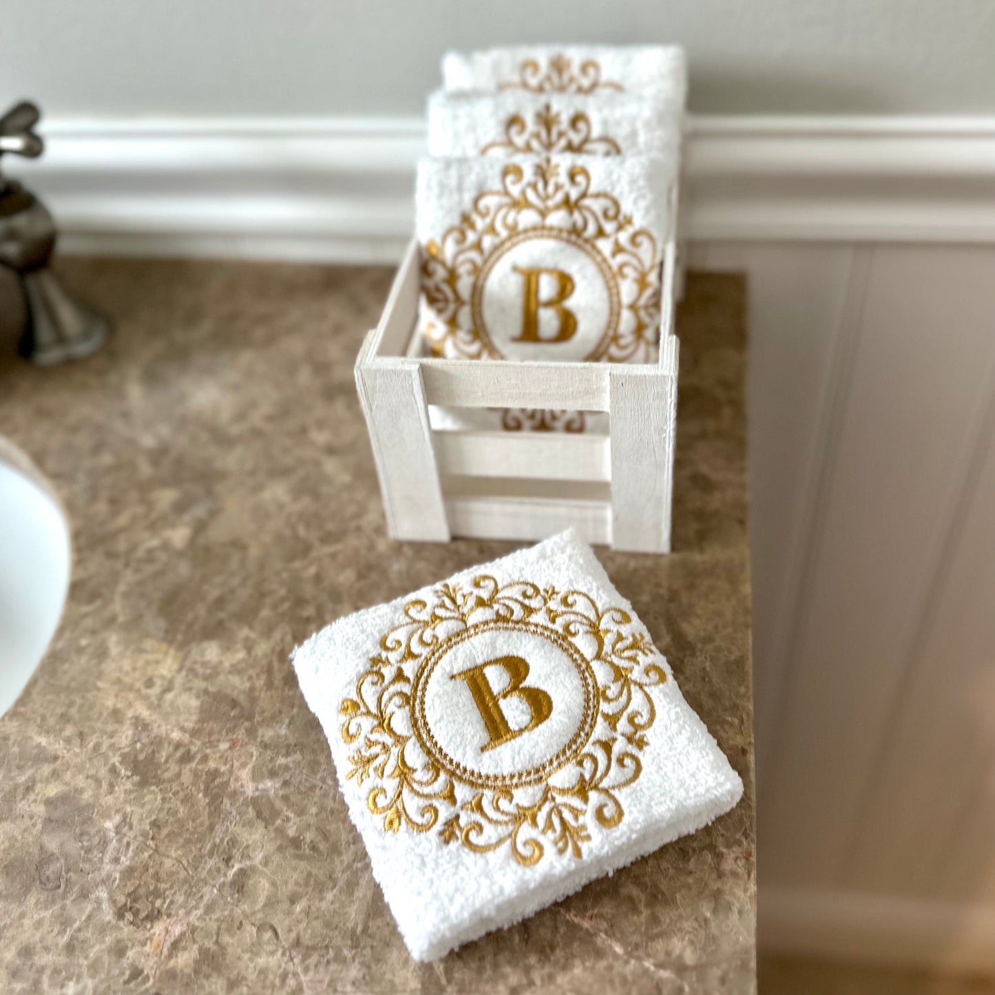 Set of hand Towels (Total of 4 pieces)