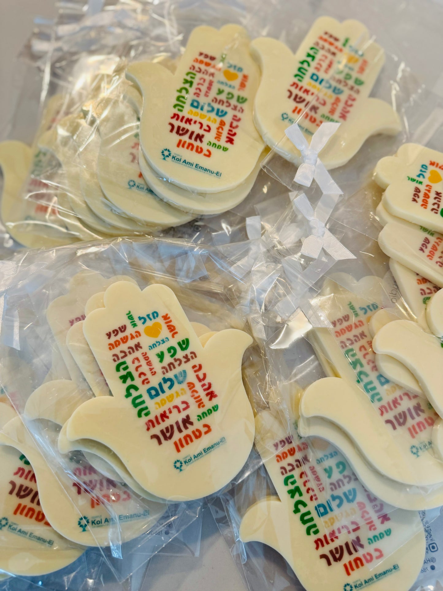 Medium Branded White Chocolate Hamsa