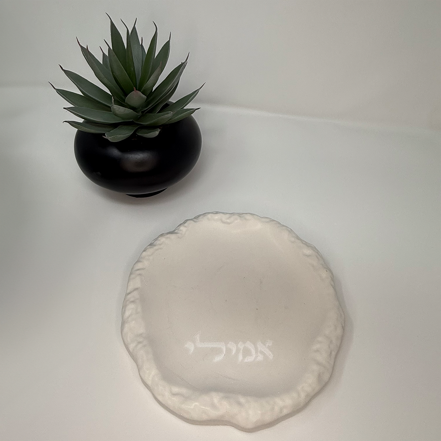 Raw Stone Edge Concrete Plate