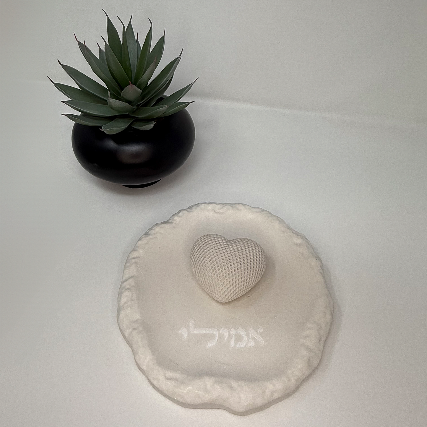 Raw Stone Edge Concrete Plate