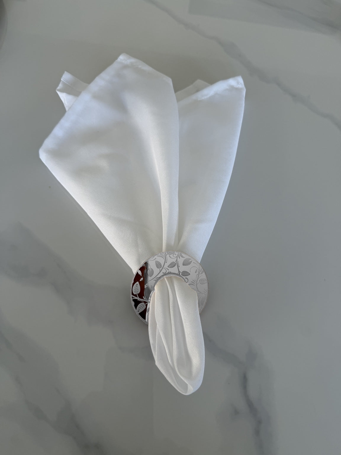 Set of 6 Engraved Gold/Silver Acrylic Napkin Rings