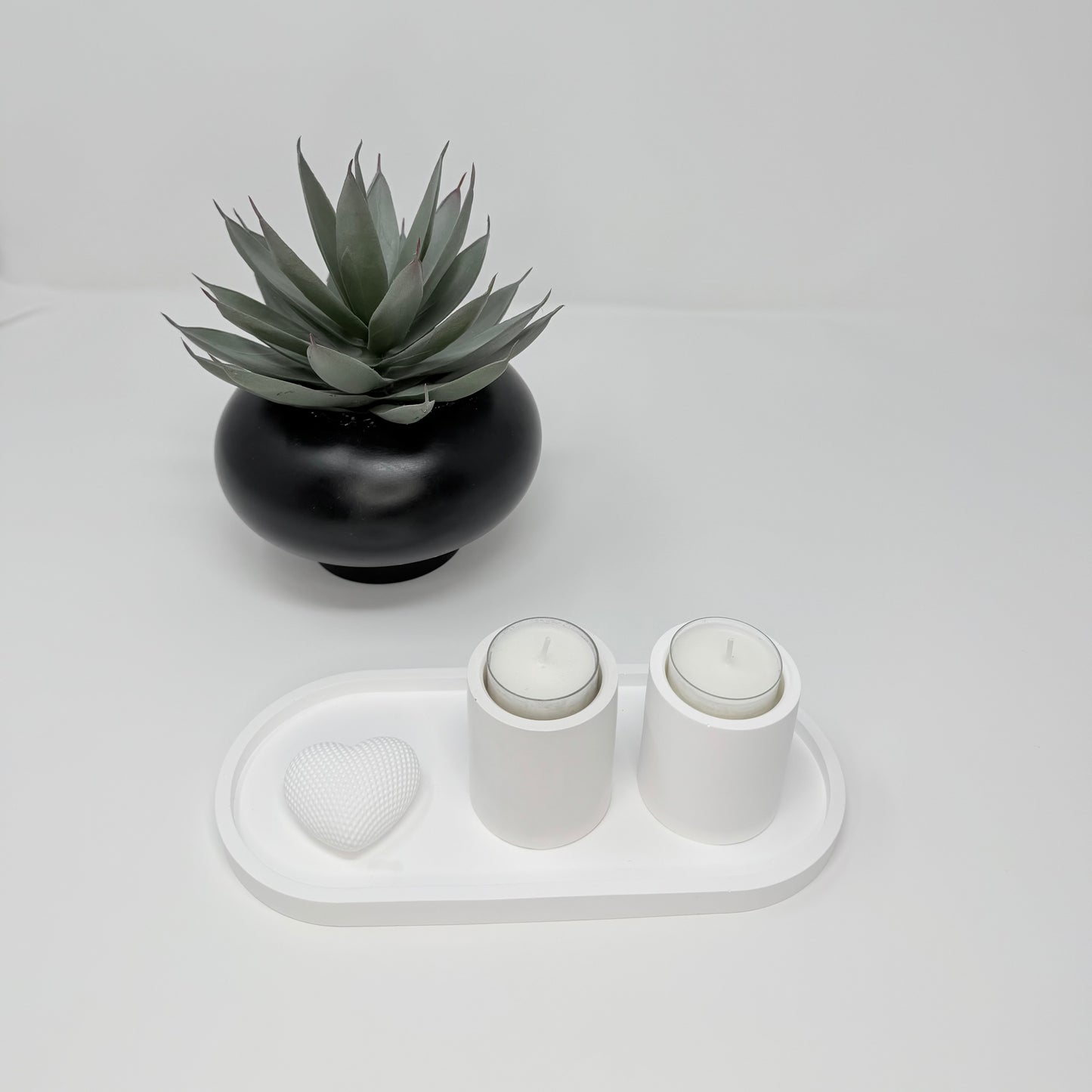 Textured Heart Concrete Décor