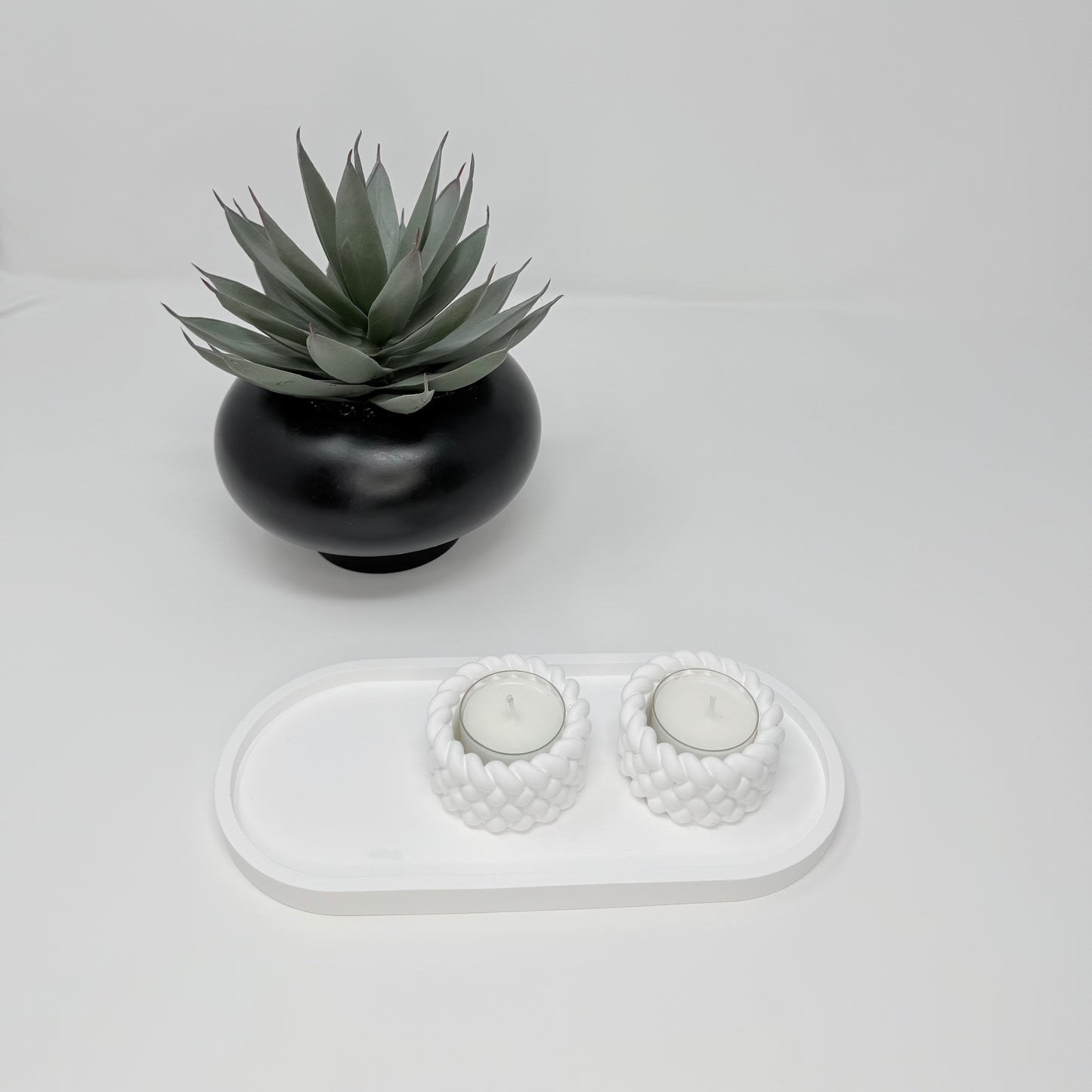 Single Knot Concrete Tealight Holder