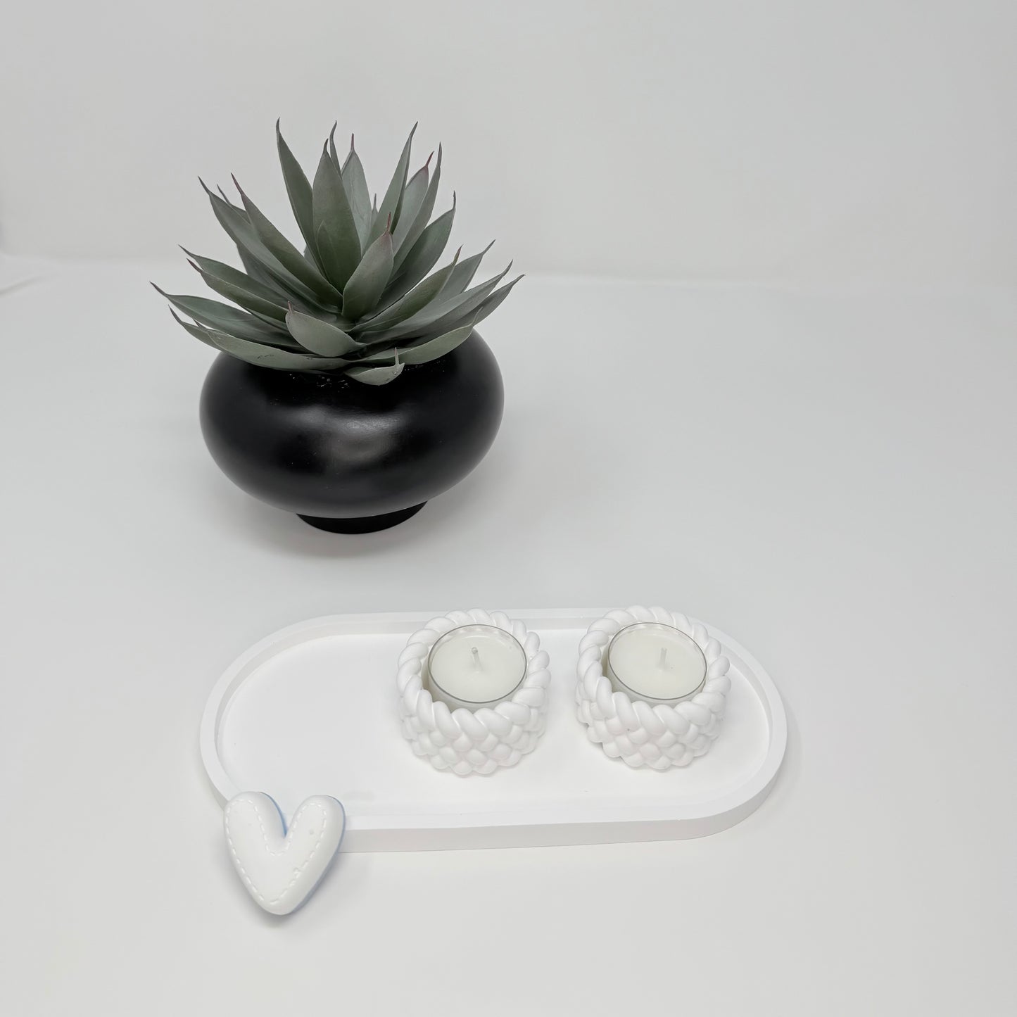 Single Knot Concrete Tealight Holder