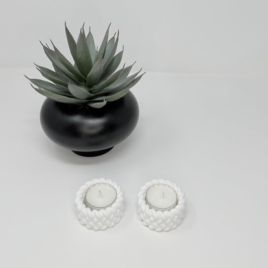 Single Knot Concrete Tealight Holder
